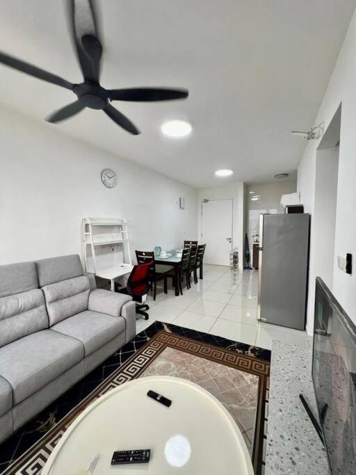 Holiday home Cozy Kenwingston Platz Kl 2-5 Pax 2br&2br Genting View Parkin Netflix 382 Kuala Lumpur